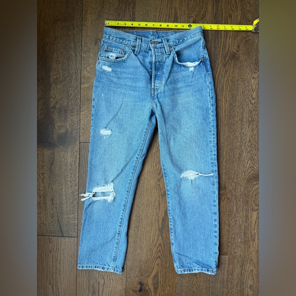 Levi's 501 26x26 Light Blue Distressed Cropped Straight Leg Jeans, 100% Cotton - Picture 2 of 9